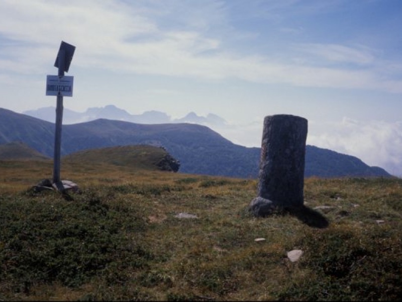 Grenzstein zwischen Garfagnana, Lunigiana und Secchia Tal